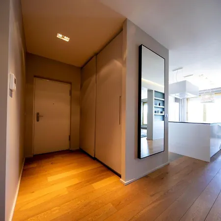 Core City- Luxury Brands Street 卢森堡