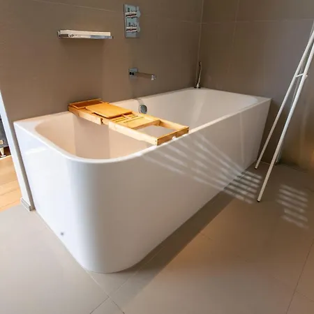 Core City- Luxury Brands Street 公寓 *