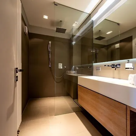 Core City- Luxury Brands Street *