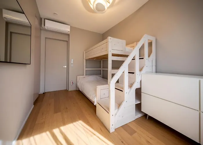 Core City- Luxury Brands Street *