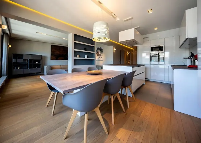 Core City- Luxury Brands Street *