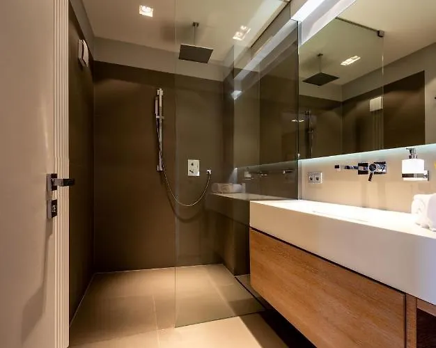 Core City- Luxury Brands Street *